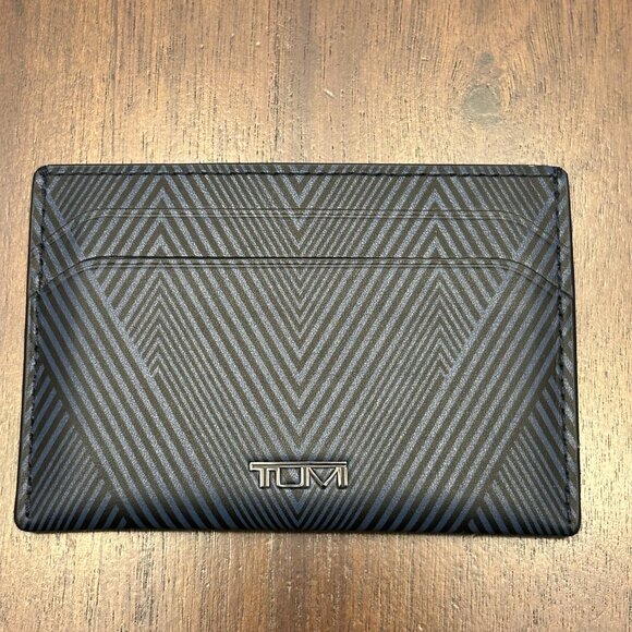 TUMI Nassau Slim Card Case Navy/Black Leather - Picture 4 of 10